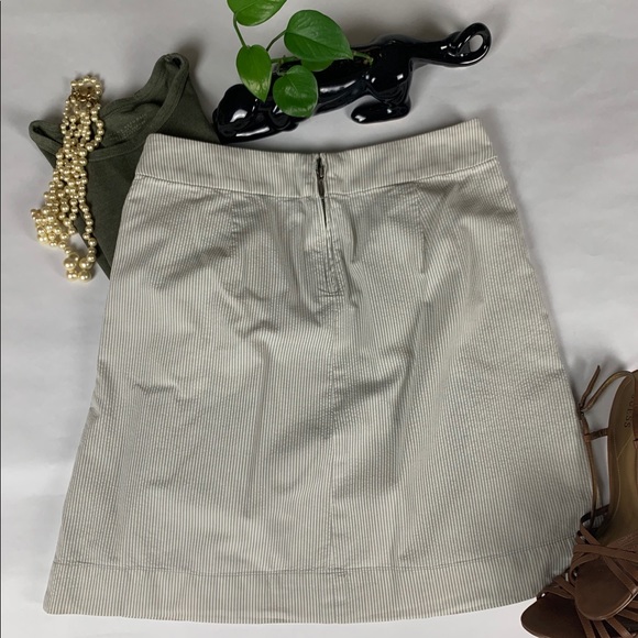 J. Crew White/Tan Seersucker Pleated A-Line Skirt - Picture 2 of 8